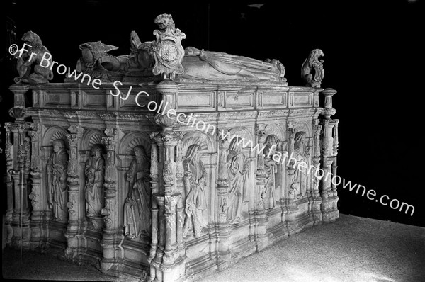 TOMB OF PHILIP EARL OF ARUNDEL EXECUTED 3 DAYS BEFORE DEATH OF HENRY VIII